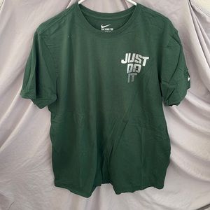 Men’s Nike T Shirt